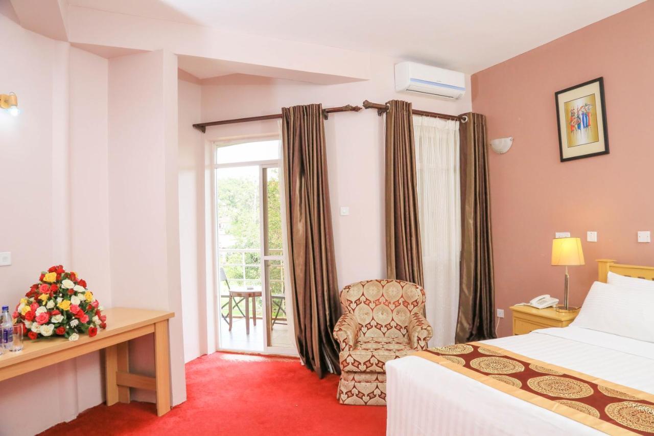 Hotel 7 Seasons Entebbe Exterior foto